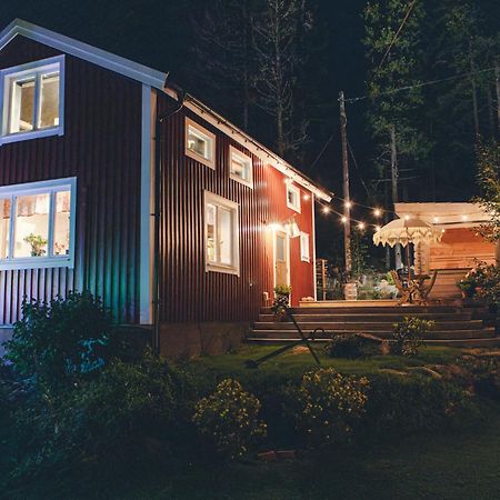 Lilla Dalbo "Adults Only, Djurfritt", Ulvoen Hoega Kusten Ulvöhamn Extérieur photo